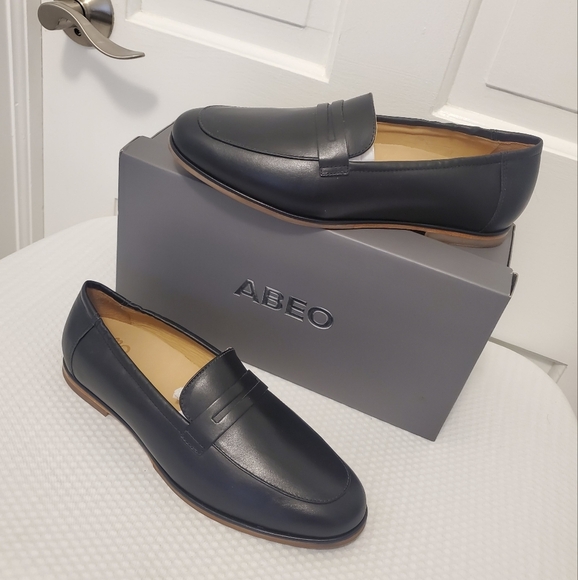 NIB ABEO Black Leather "STRADA" Loafers Size 9.5M, Business Casual - Picture 1 of 12